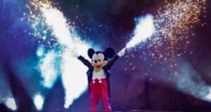 mickey in fantasmic