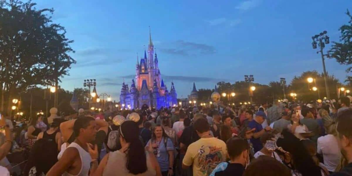 Magic Kingdom crowds in front of Cinderella Castle on Happily Ever After finale night
