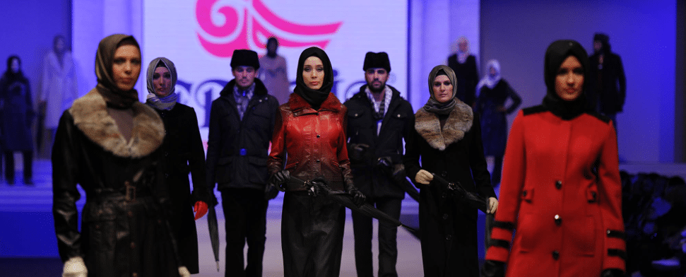 Islam und Mode: Ist der Hijab ein „Accessoire“ oder „religiöse Kleidungsnorm“?
