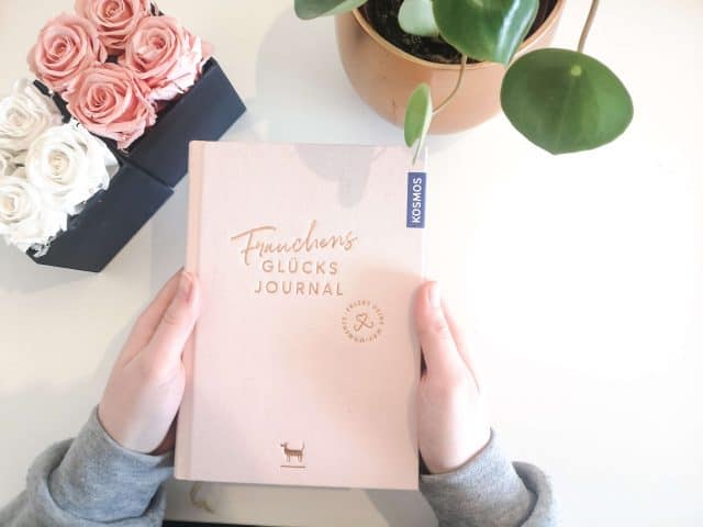 Frauchens-gluecksjournal-flummis-diary-buchreview-bewertung