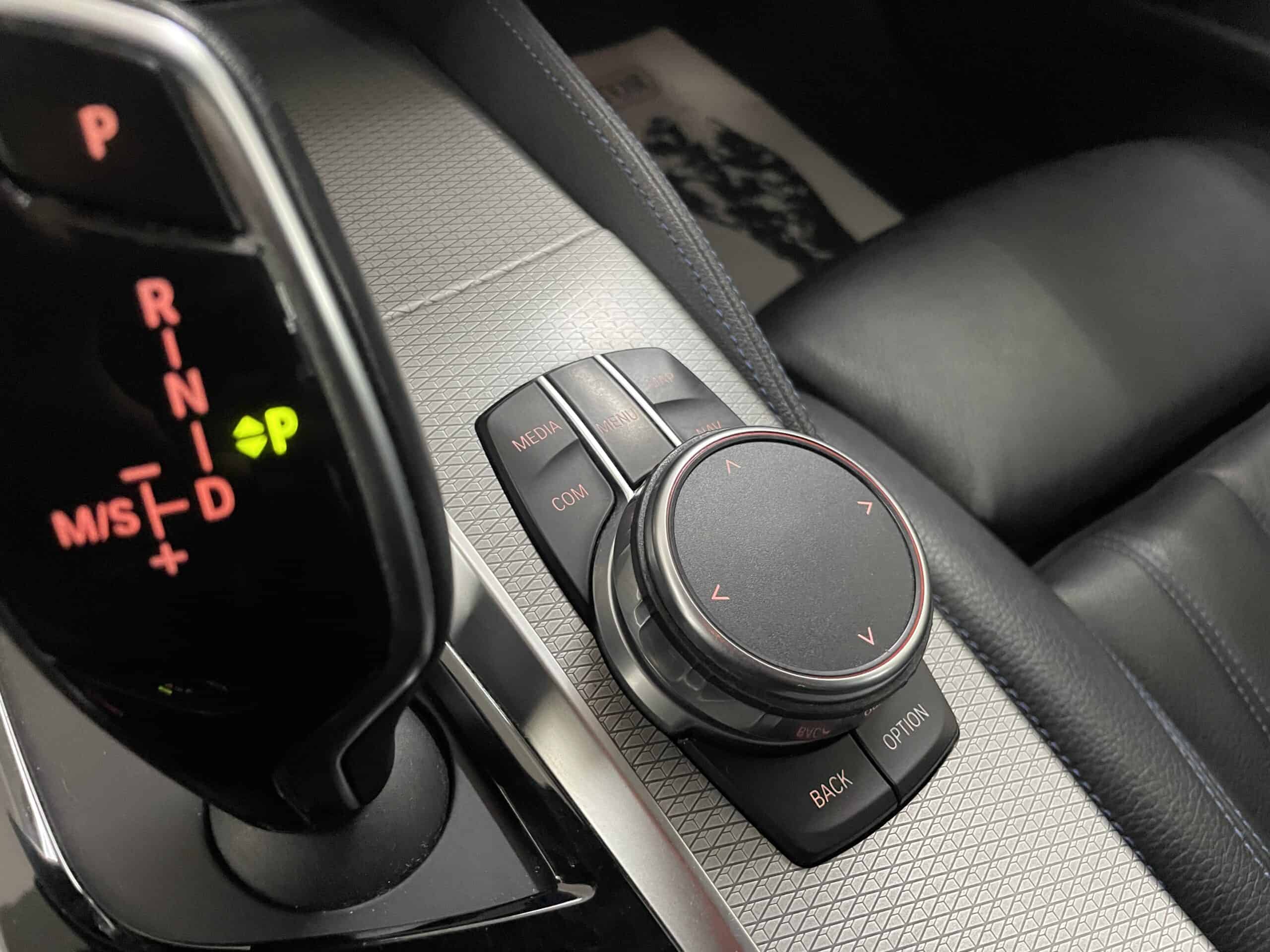 24 BMW 530 DIESEL AUTOMATICA M SPORT ACCESSORI