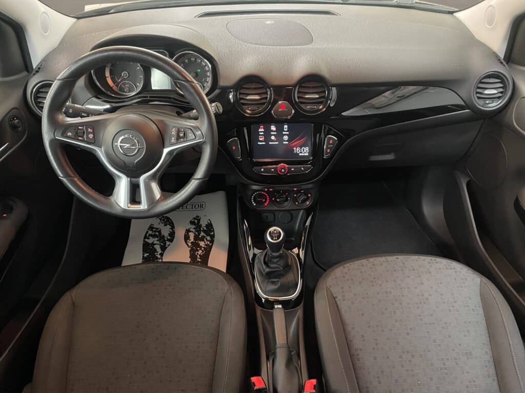 10 OPEL ADAM 2018 BENZINA NEOPATENTATI