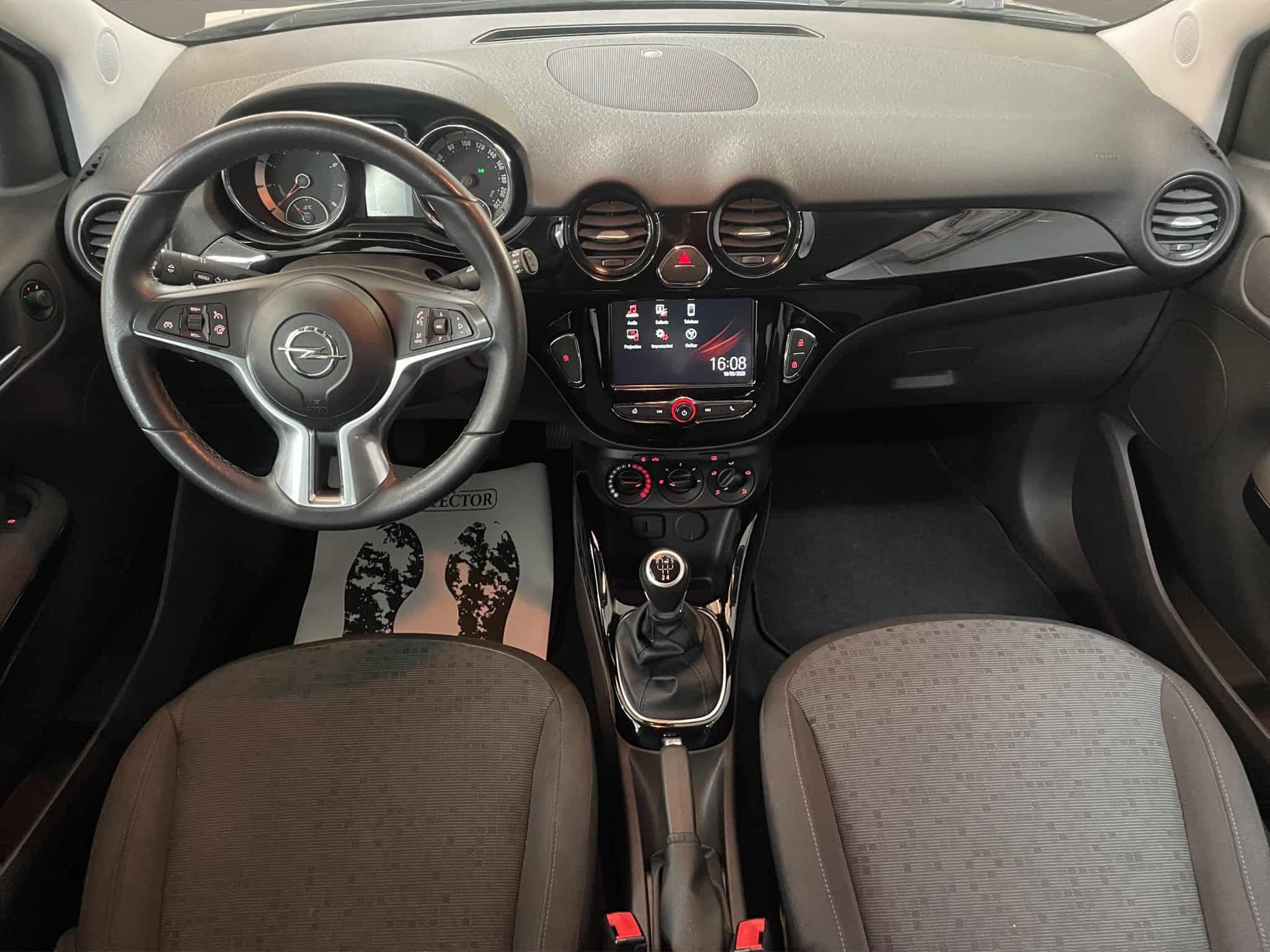10 OPEL ADAM 2018 BENZINA NEOPATENTATI