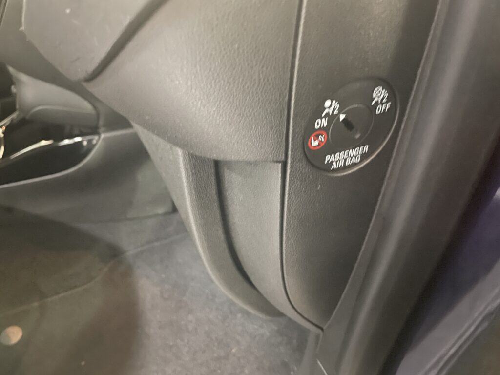 26 OPEL ADAM 2018 BENZINA NEOPATENTATI ACCESSORI