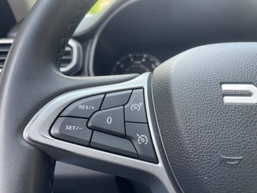 21 DACIA DUSTER 2023 BENZINA 13000KM UNICO PROPRIETARIO ACCESSORI