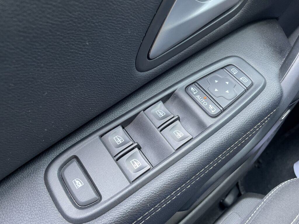 25 DACIA DUSTER 2023 BENZINA 13000KM UNICO PROPRIETARIO ACCESSORI