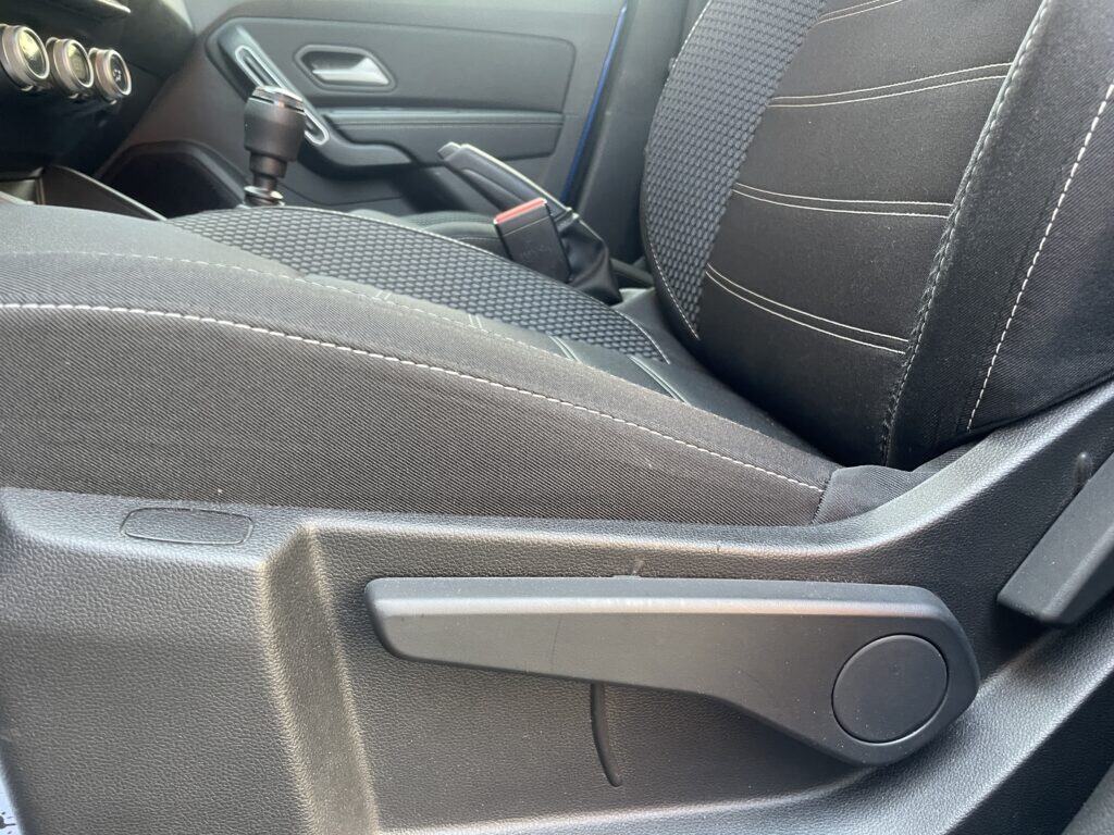 28 DACIA DUSTER 2023 BENZINA 13000KM UNICO PROPRIETARIO ACCESSORI