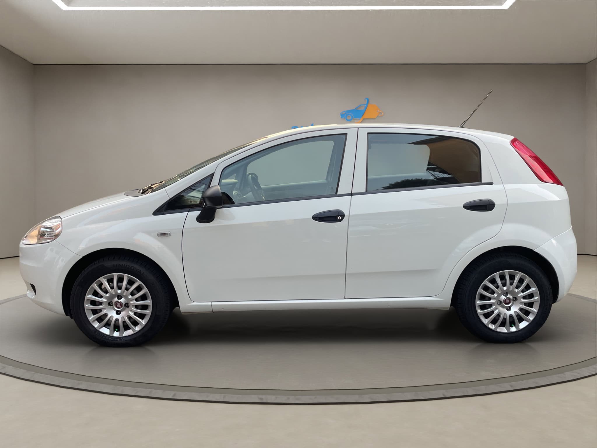 5 fiat punto 2013 benzina unico proprietario neopatentati