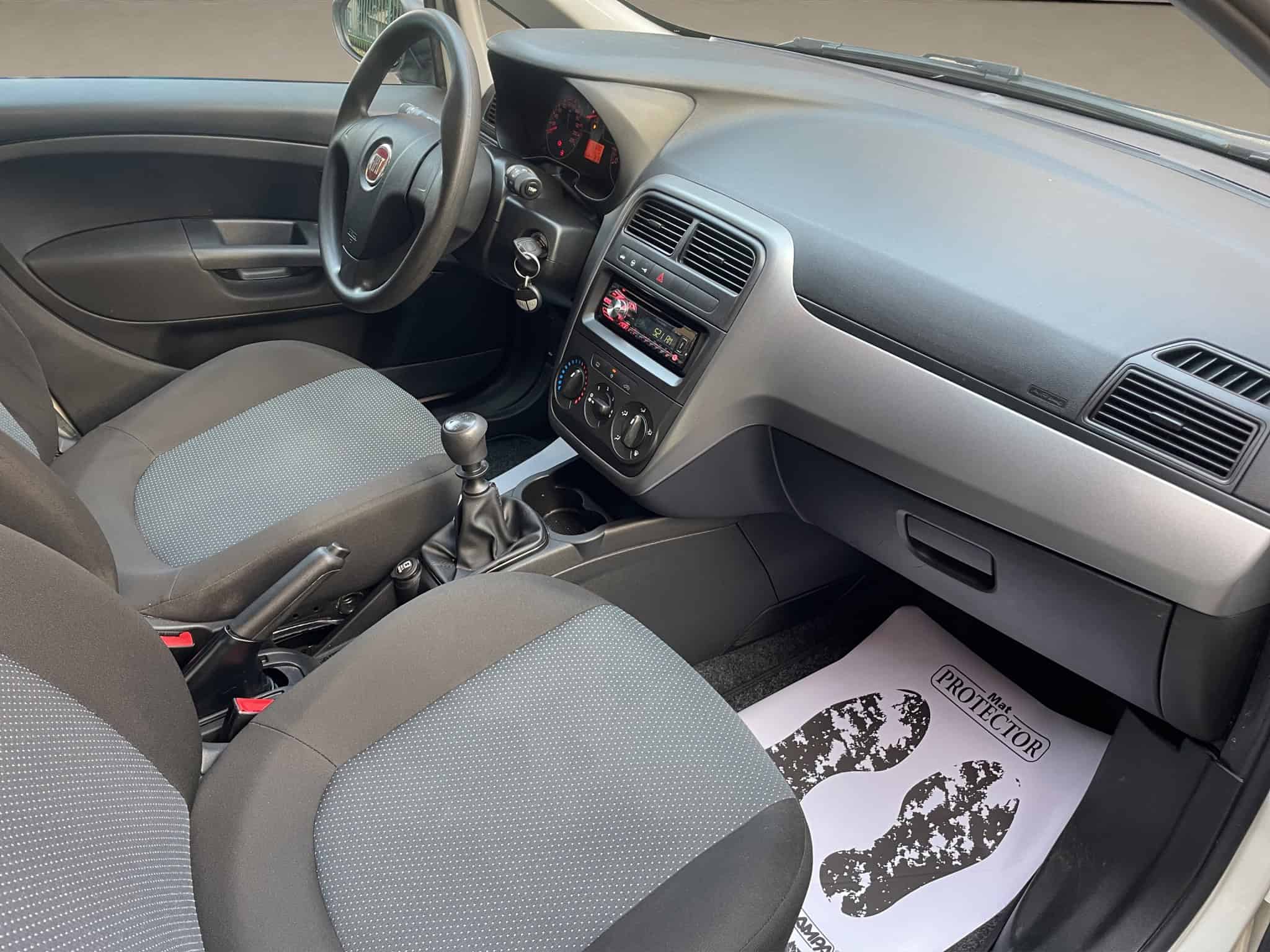 9 fiat punto 2013 benzina unico proprietario neopatentati