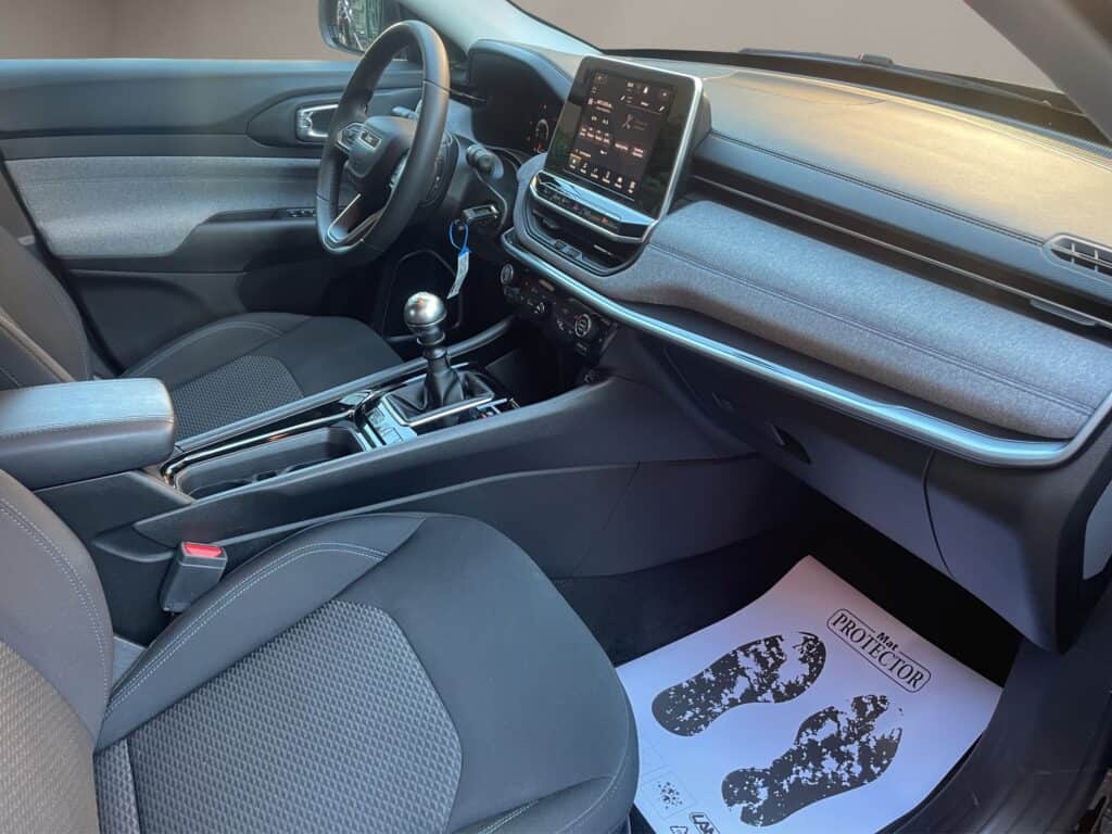 10 jeep compass 2022 benzina manuale
