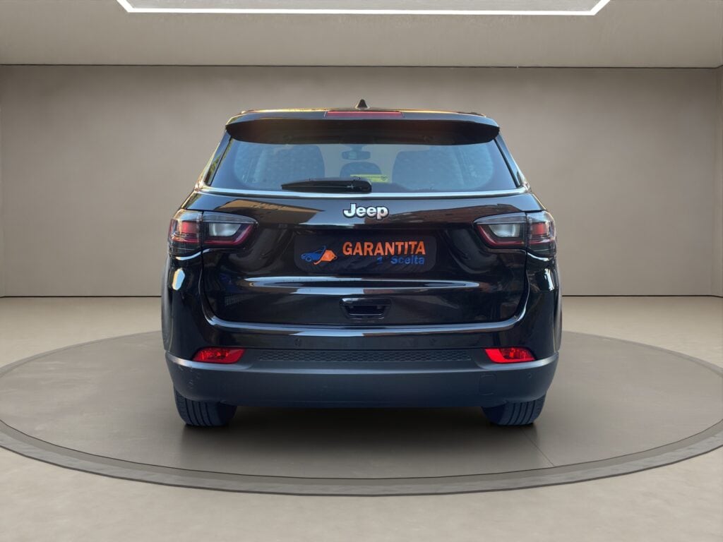 8 jeep compass 2022 benzina manuale