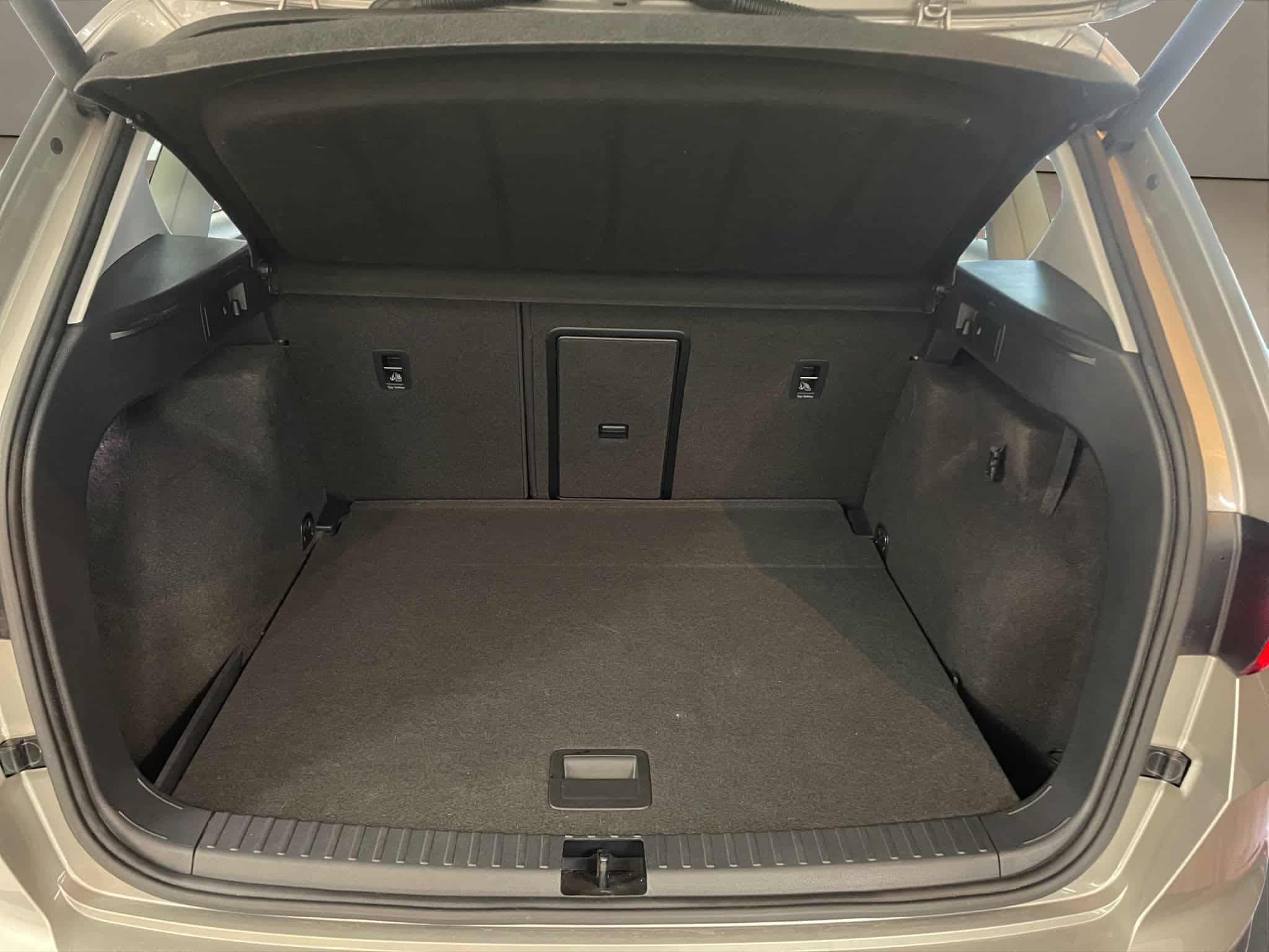 14 Seat ateca 2017 benzina unico proprietario