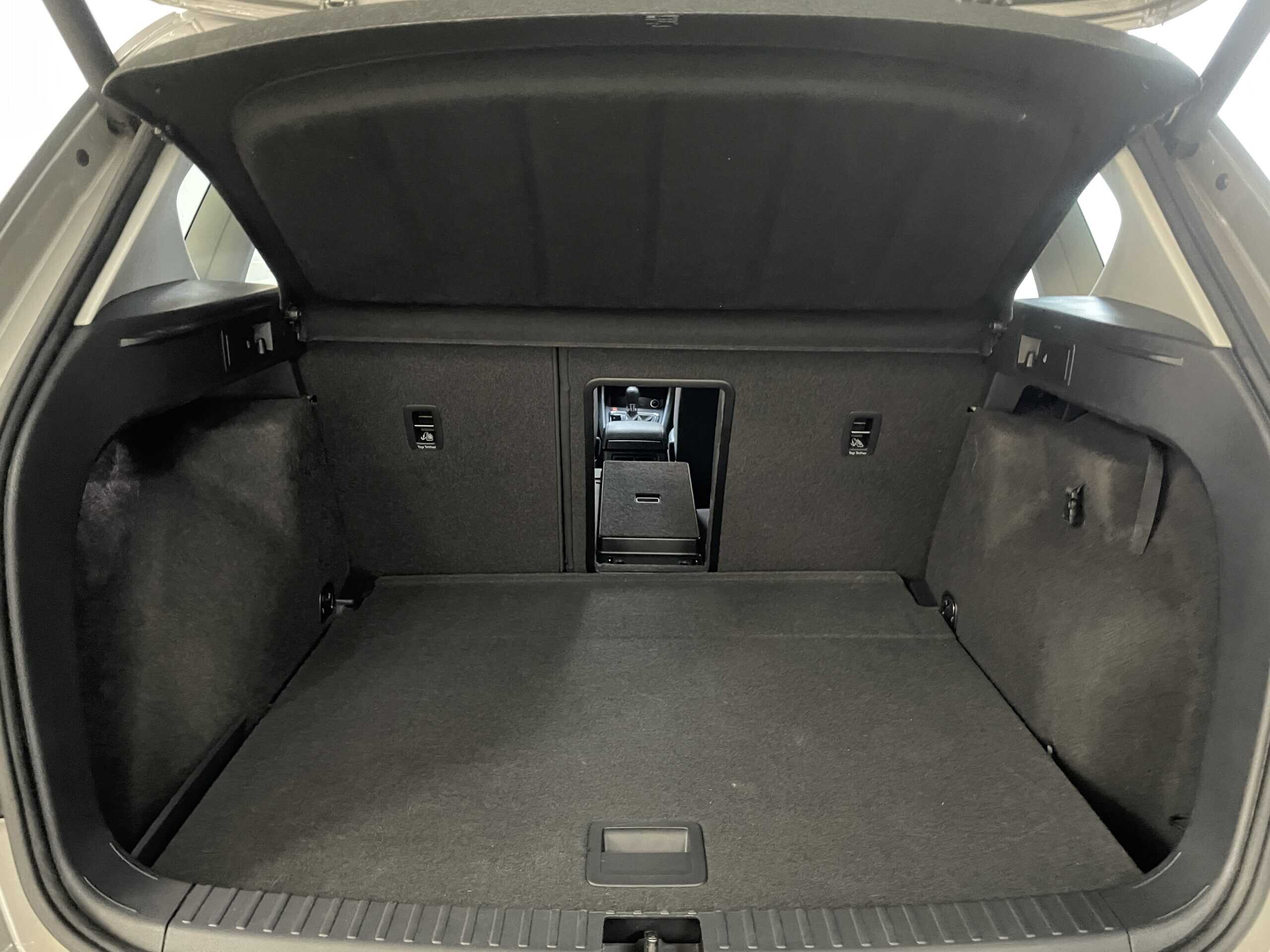 28 Seat ateca 2017 benzina unico proprietario accessori