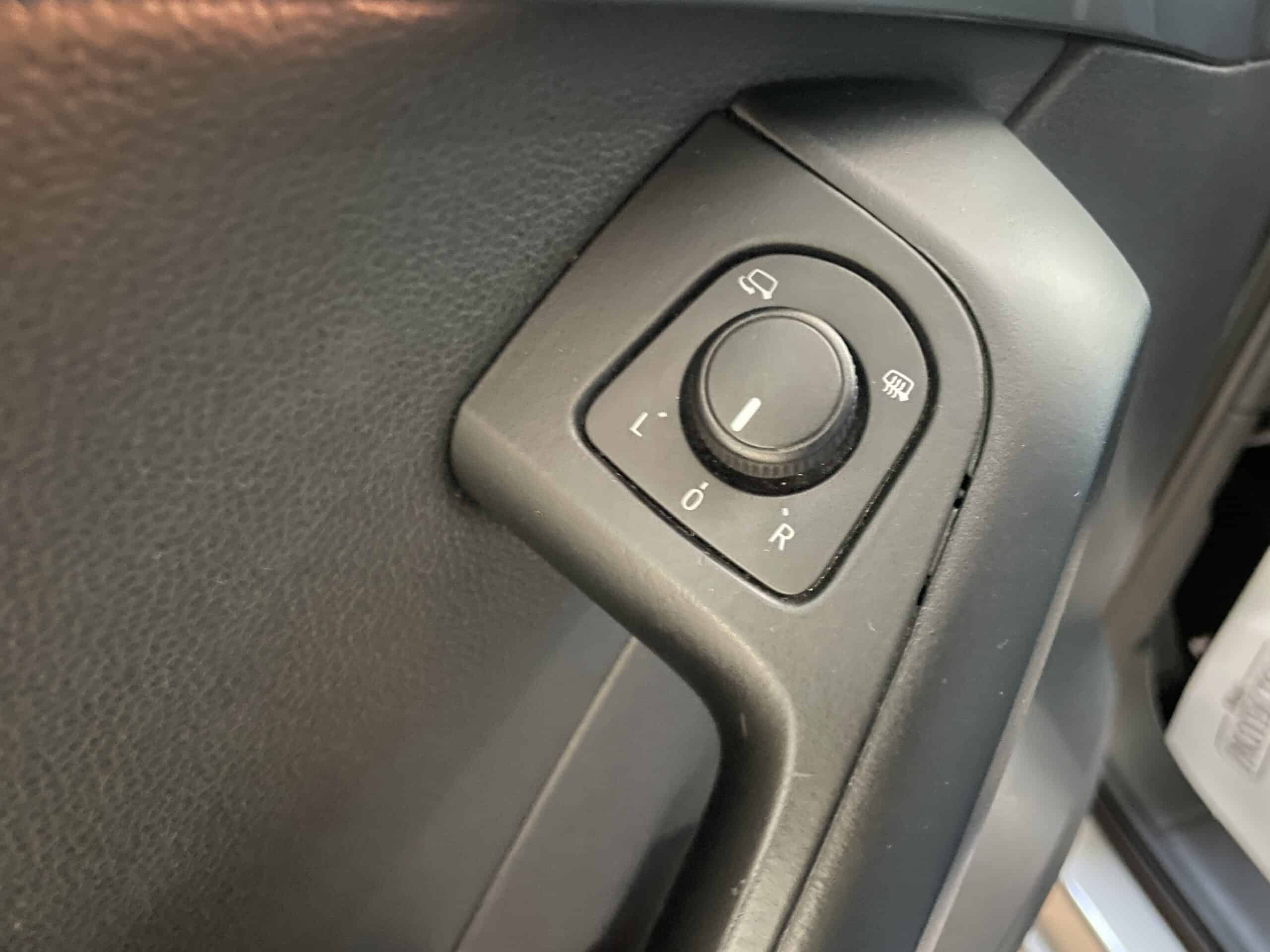 29 Seat ateca 2017 benzina unico proprietario accessori