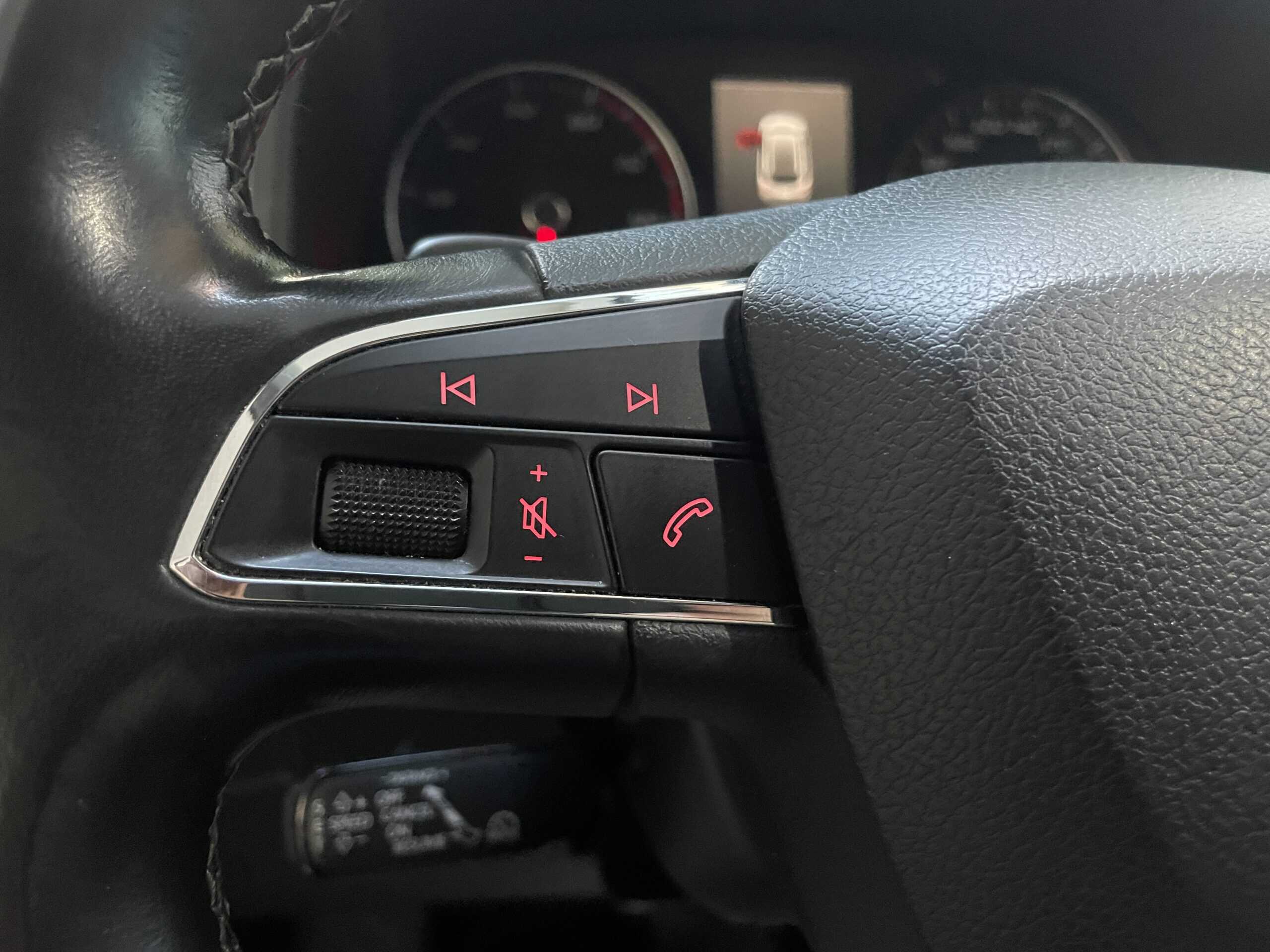 31 Seat ateca 2017 benzina unico proprietario accessori
