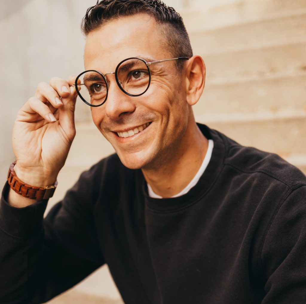 Oliver Canadian Eyewear