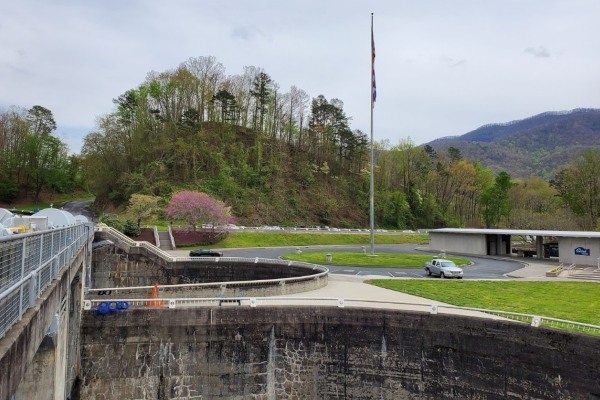 Fontana Dam Trailhead