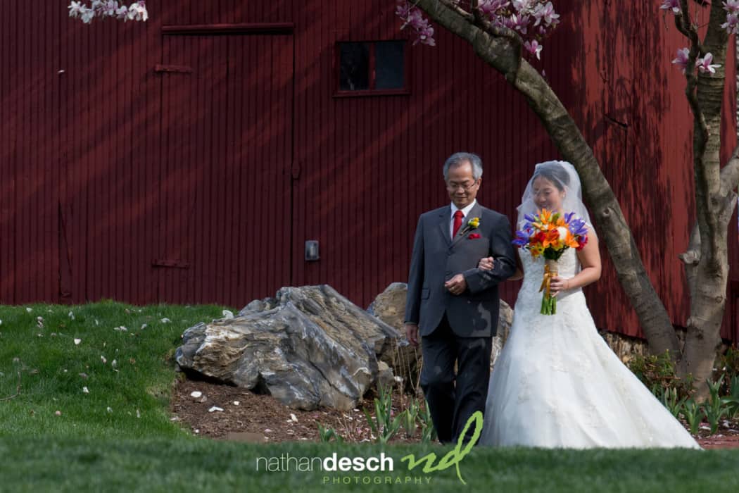 Spring Wedding at The Farm at Eagles Ridge in Lancaster by Philadelphia Wedding Photographer Nathan Desch Photography