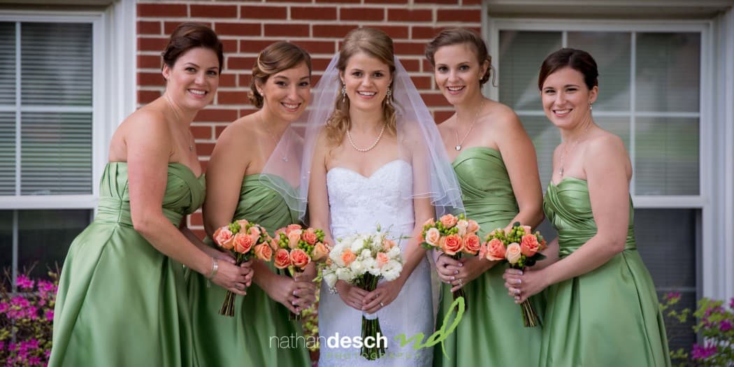 spring wedding at barn at overlook