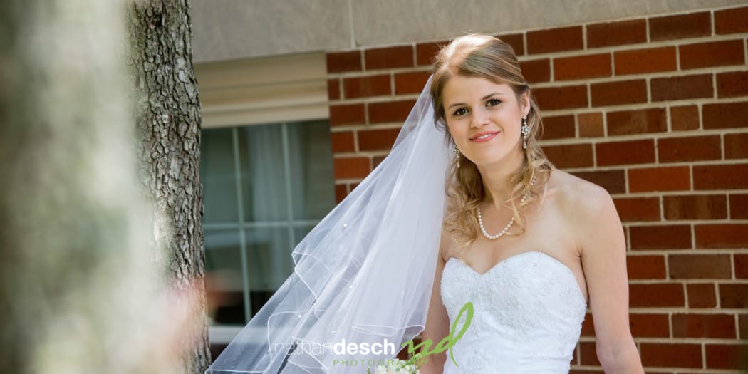 spring wedding at barn at overlook
