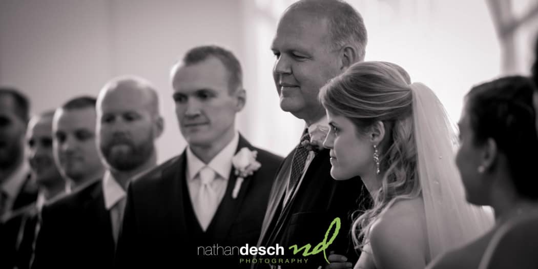 spring wedding at barn at overlook