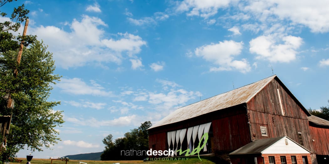 Barn at Hidden Acres Wedding Pictures