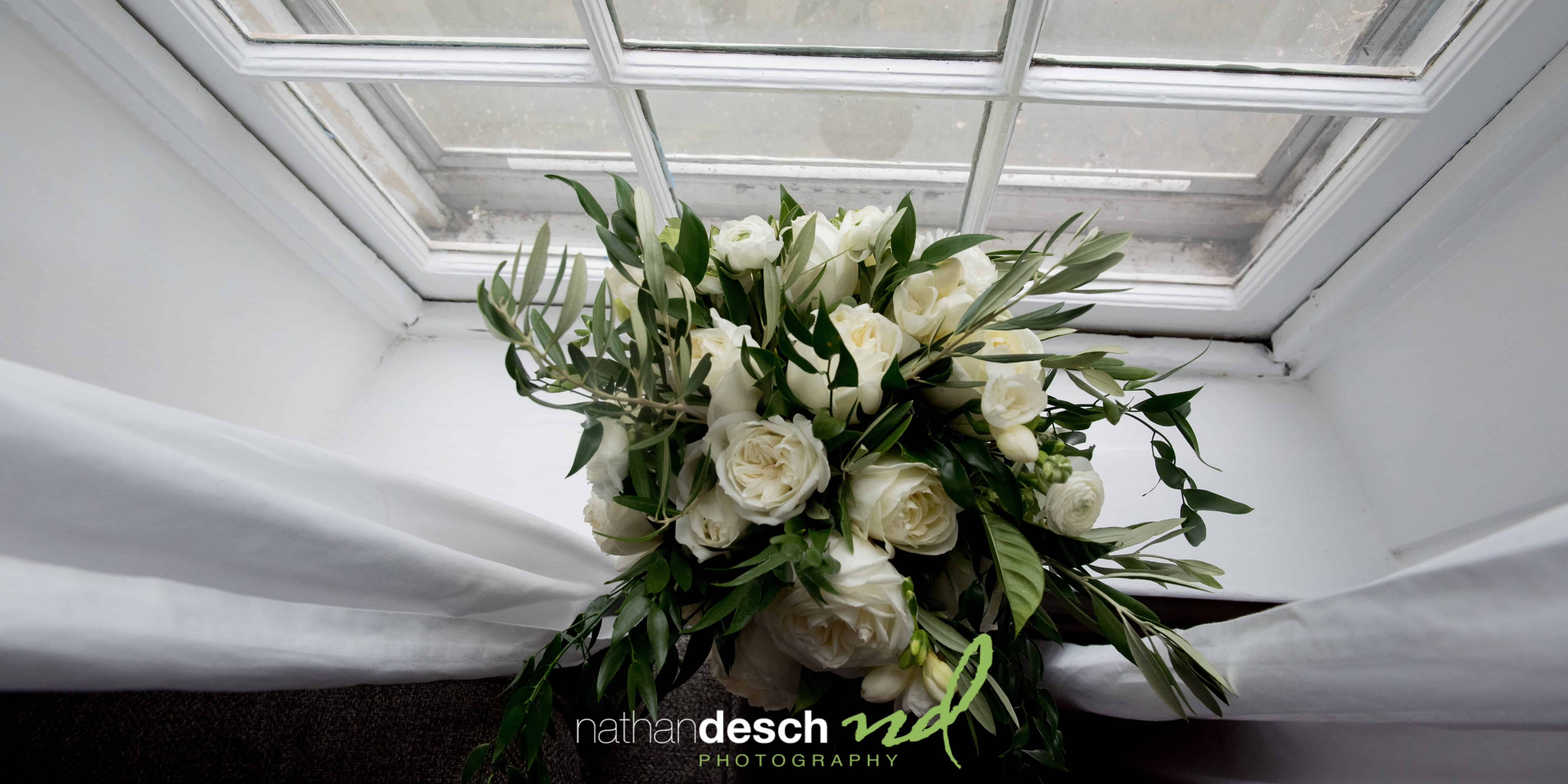 Spring wedding pictures at Riverdale Manor