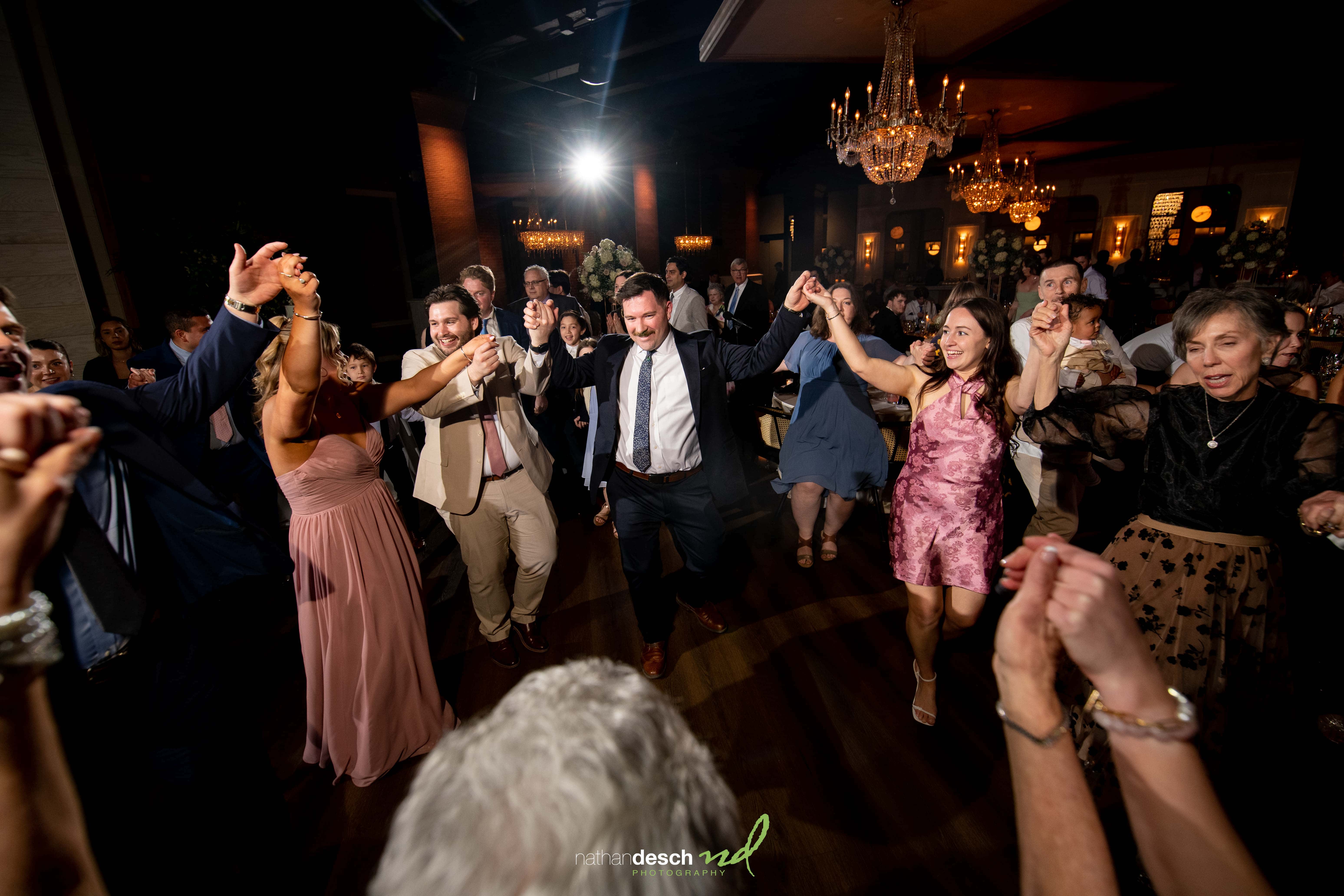 hora at wedding
