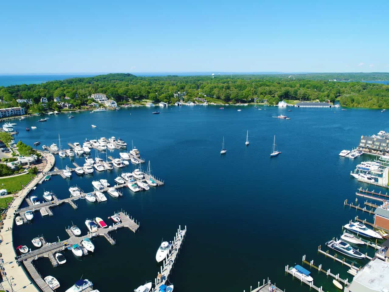 lake-charlevoix