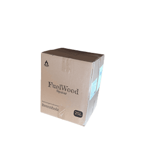 De Eco-Box Eiken Haardhout van Onshout.nl is een 25L kartonnen doos met het label "FuelWood" en "Brennholz" met een vlam-icoon, die ovengedroogd eikenhout aanbiedt. Verzegeld met verpakkingstape, onderstreept het eenvoudige ontwerp zijn eenvoud en milieuvriendelijkheid.