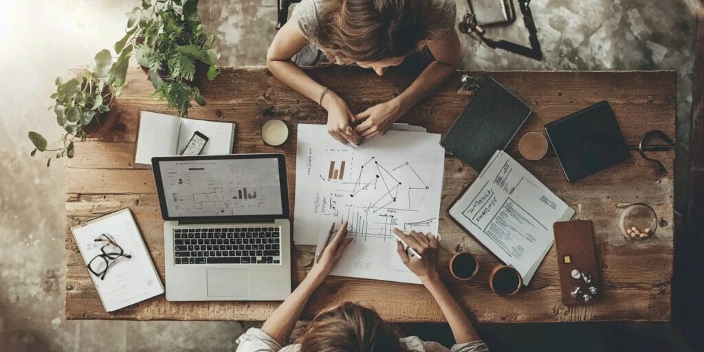 Dogłębna Analiza Produkcji Suplementów Diety – Procesy, Regulacje i Nowe Trendy