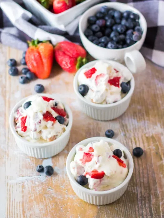 very berry cheesecake salad recipe