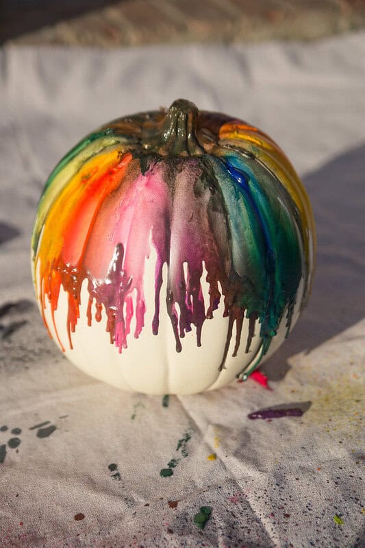melted crayon pumpkin
