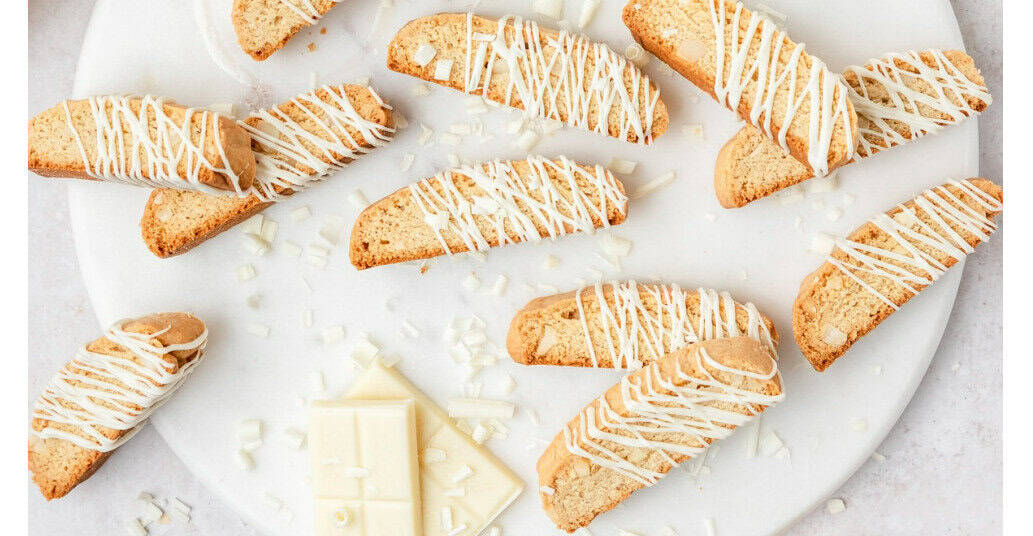 white chocolate macadamia biscotti