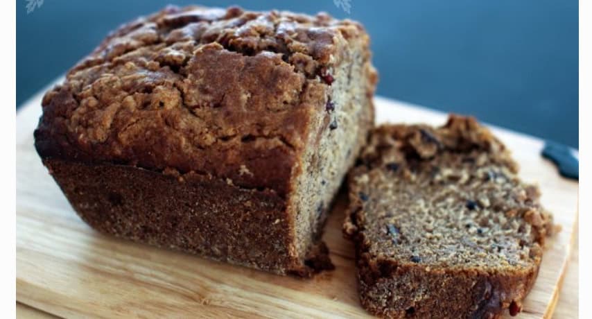 banana bread with crumble topping