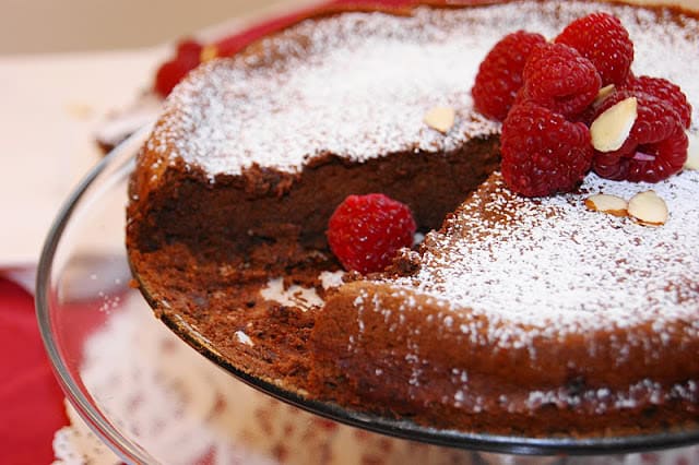 chocolate almond flourless cake