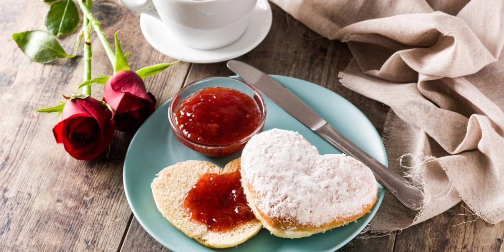 valentines day freebies breakfast