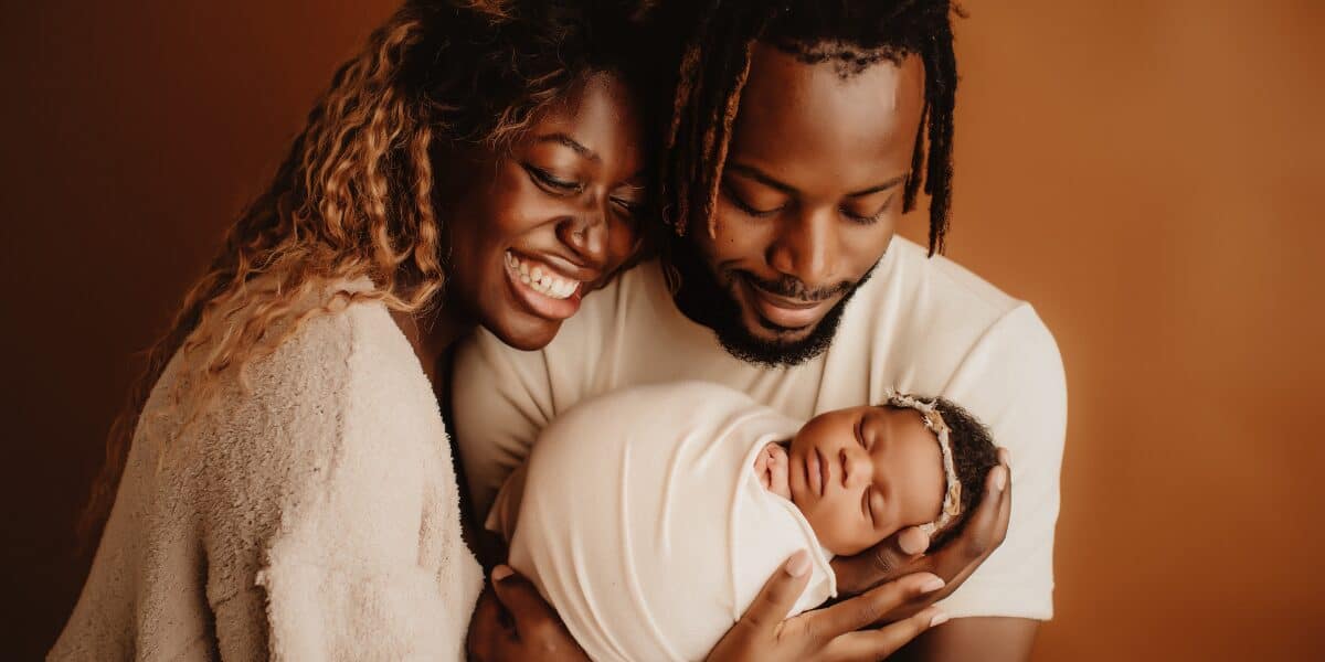 what to wear for newborn photoshoot with family
