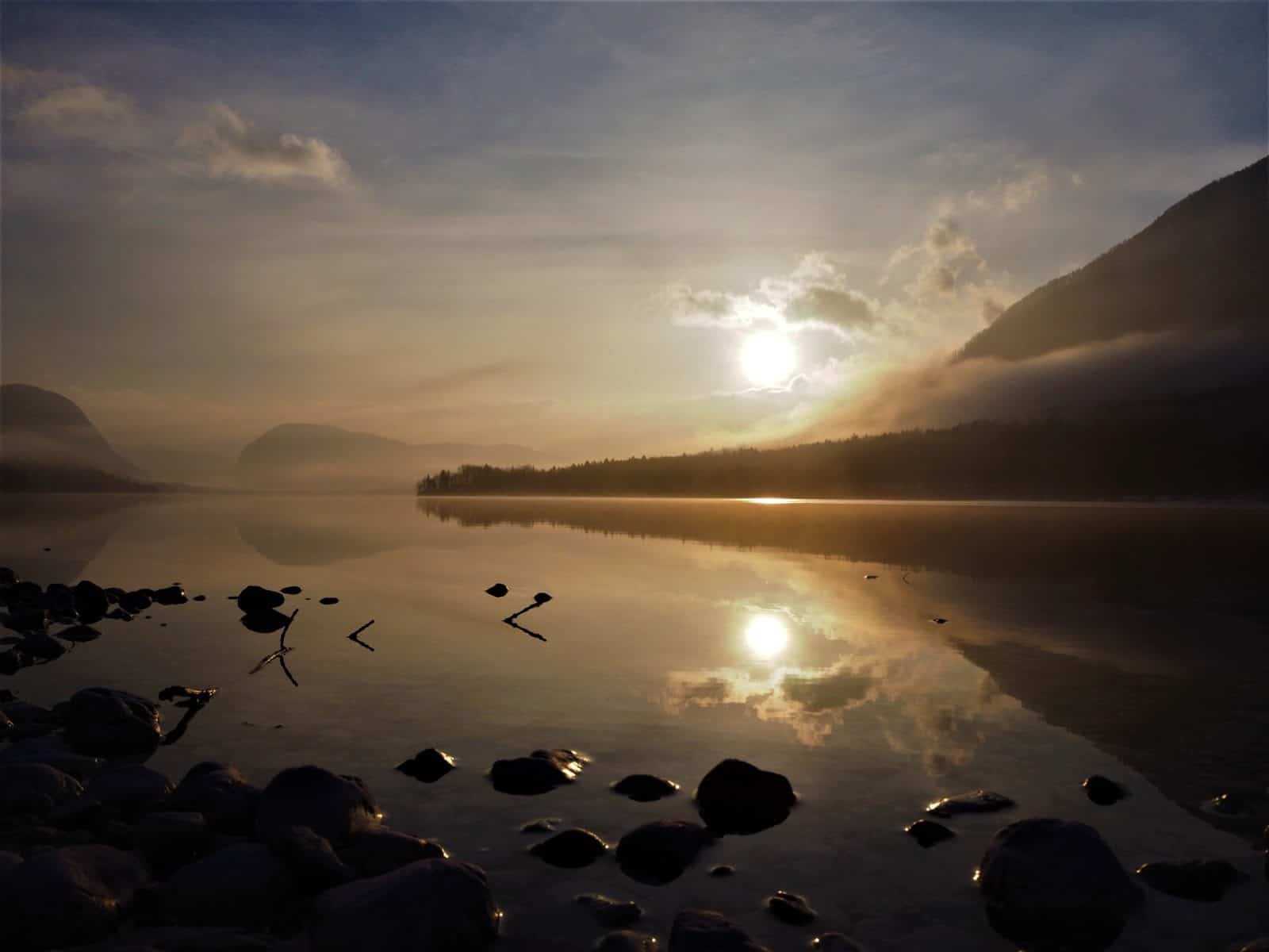 Coucher de soleil d'hiver lac Bohinj