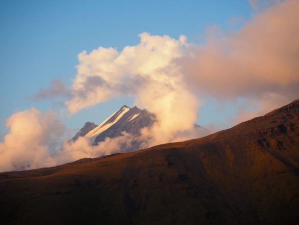 Montagnes enneigées Géorgie