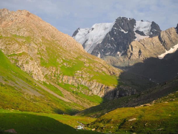 Neiges éternelles au Kirghizistan