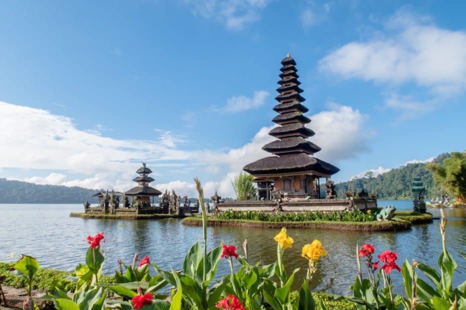 Danau Bratan Bali temple