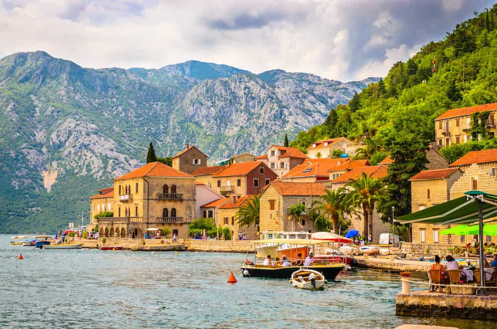 Day tour to Montenegro (1) Day tour to Montenegro