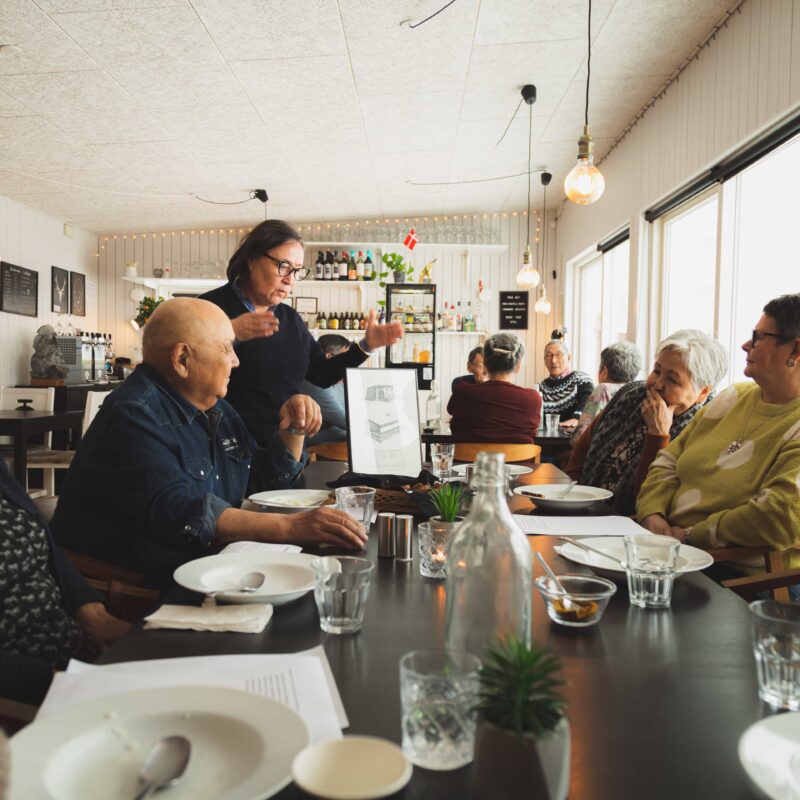 liisi-hegelund-telling-a-story-at-inuk-hostels
