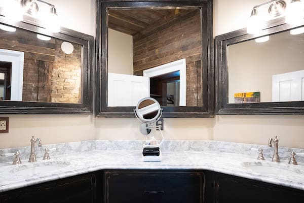 His and Her sink in the full bath with a steam room on the first floor of the Hart House