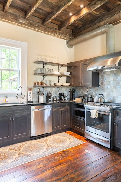First floor fully furnished kitchen in the Hart House