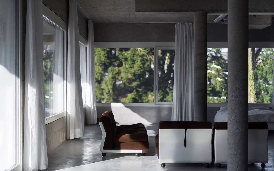 Altes Kaffee wird zum Minimal-Loft