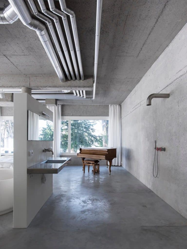 Umbau Kaffeehaus zum Betonloft mit Wohnbeton