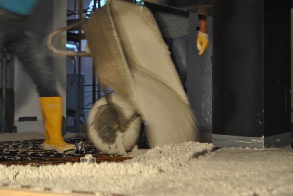 Herstellung eines Sichtbetonbodens aus Weißbeton von Wohnbeton