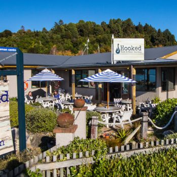hooked on marahau restaurant